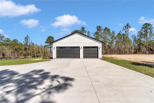 view of detached garage