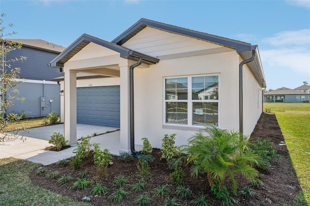 view of front of home featuring a garage