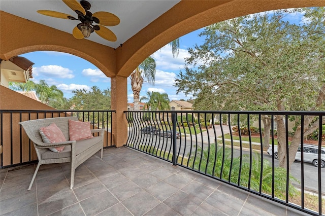 balcony featuring ceiling fan