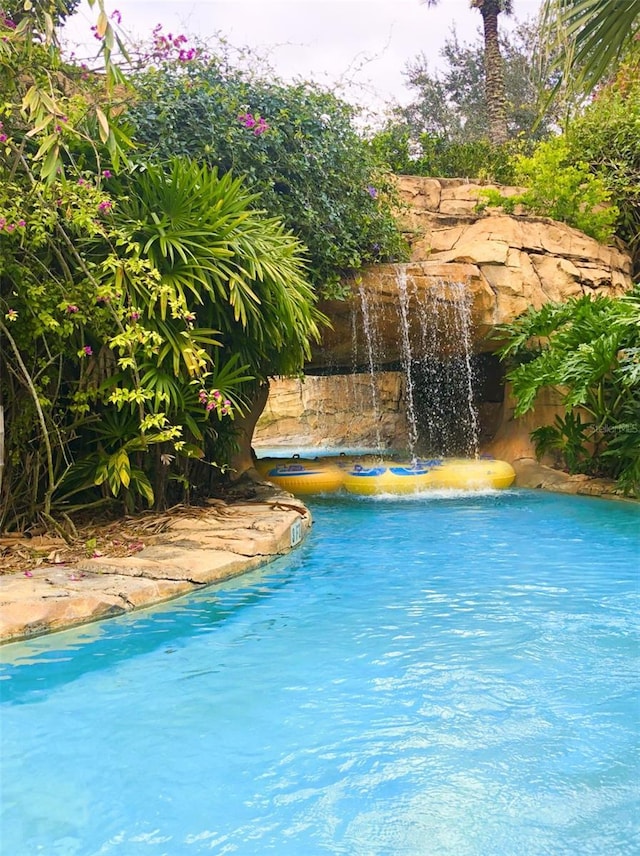 view of swimming pool