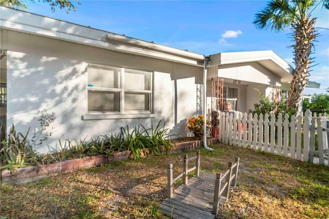 2695 S E Ave, Sarasota, FL 34239 - view of front of home featuring stucco siding