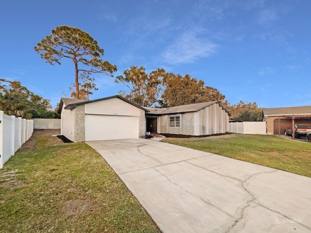 view of front of property with a front yard