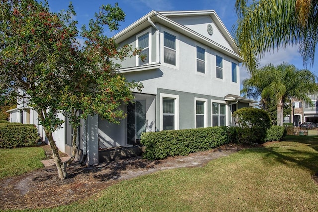 view of front of house featuring a front yard