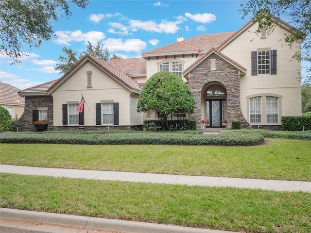 view of front of house featuring a front yard