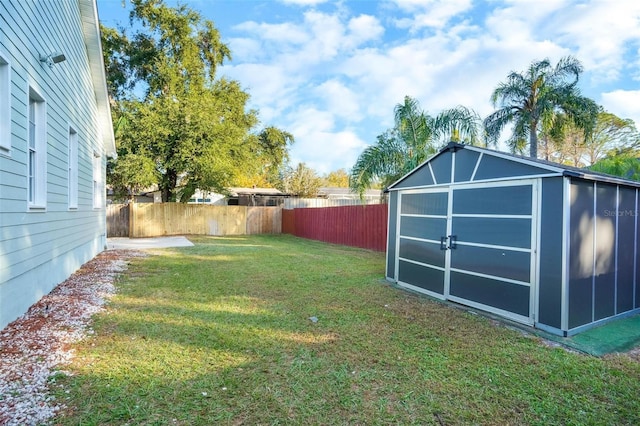 view of yard with a shed