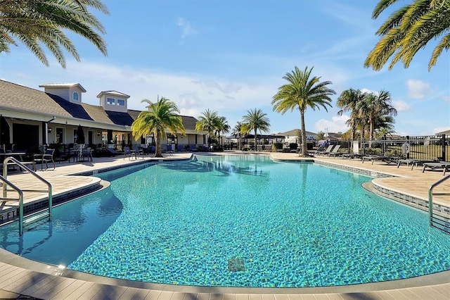 3359 Hanging Tide St, Winter Garden, FL 34787 - community pool with a patio area