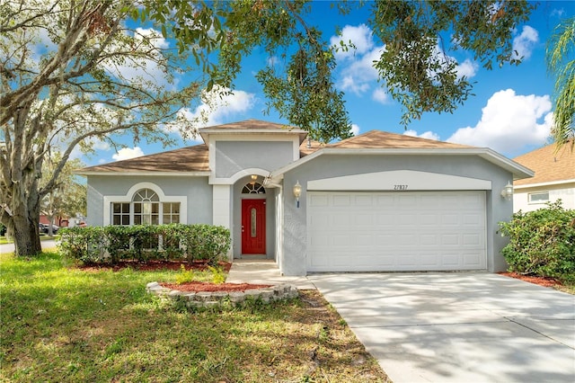 view of front facade featuring a garage