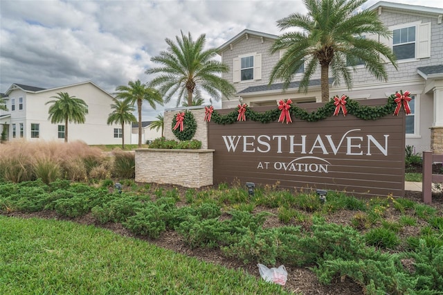 view of community / neighborhood sign