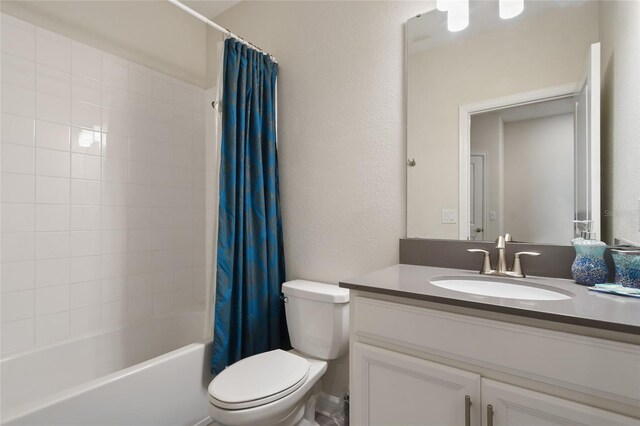 8942 Cabot Cliffs Dr, Davenport, FL 33896 - full bath with vanity, shower / bath combination with curtain, and a textured wall