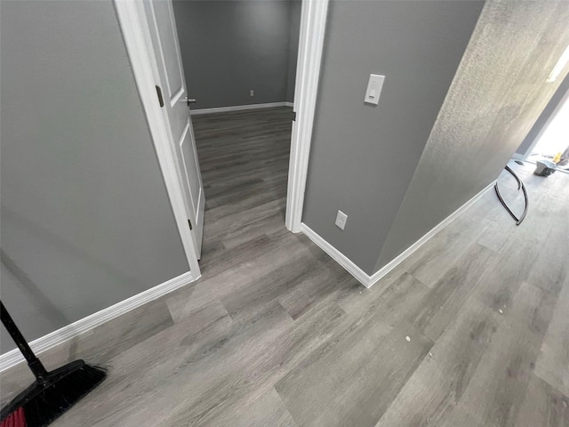 details featuring hardwood / wood-style floors