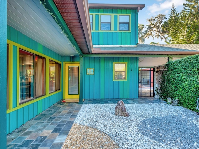 view of front of property with a patio area