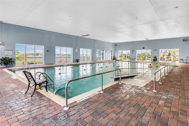 4112 Aberdeen Ln, Lake Wales, FL 33859 - view of indoor pool