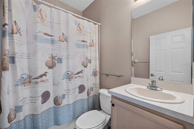 4112 Aberdeen Ln, Lake Wales, FL 33859 - full bath featuring vanity and curtained shower