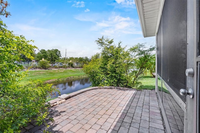 4112 Aberdeen Ln, Lake Wales, FL 33859 - view of patio / terrace featuring a water view