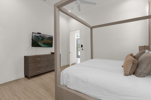 bedroom with ceiling fan