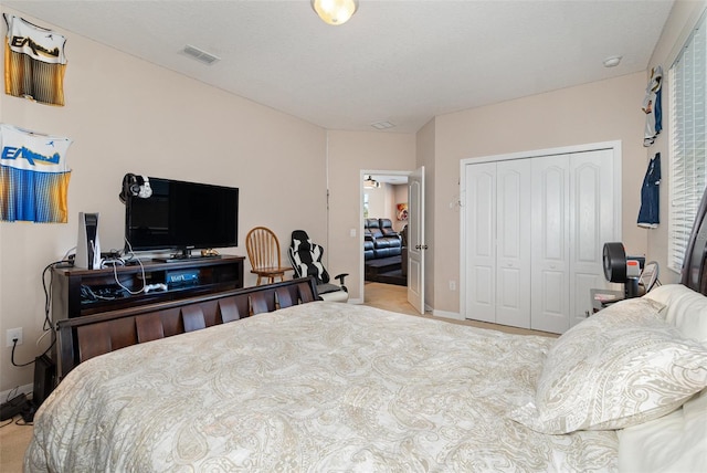 bedroom featuring a closet