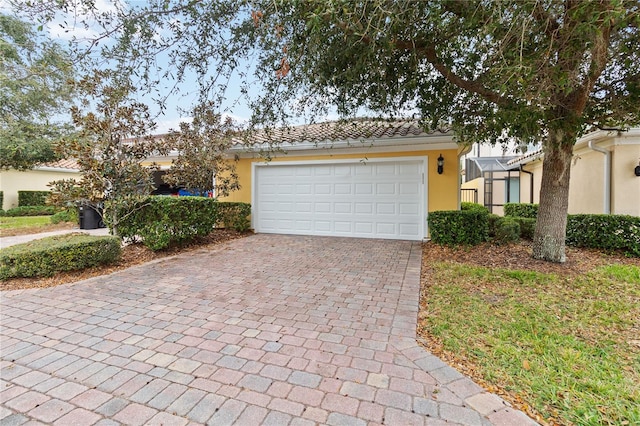 view of front facade featuring a garage