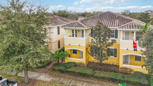 view of mediterranean / spanish-style house