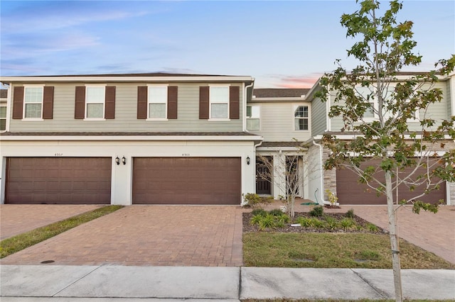 view of front of property featuring a garage