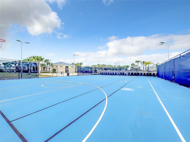 826 Paradise Dr, Davenport, FL 33897 - view of basketball court with community basketball court