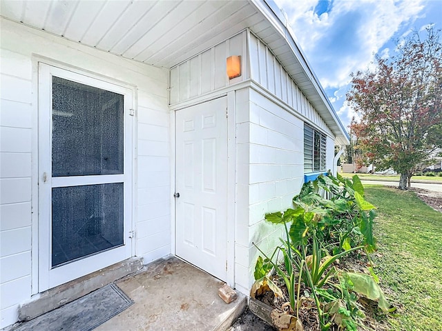 view of doorway to property