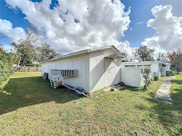 exterior space featuring a lawn