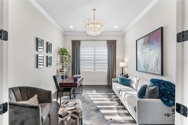 living room featuring dark hardwood / wood-style flooring, an inviting chandelier, and crown molding