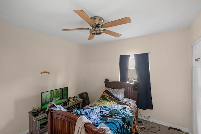 bedroom featuring carpet and ceiling fan