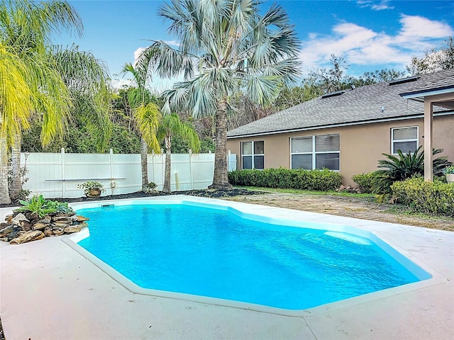 view of swimming pool