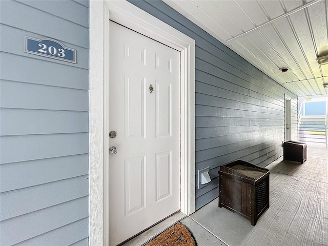 property entrance with a porch