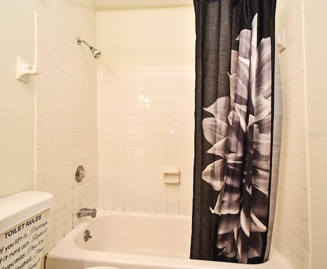 bathroom featuring shower / bath combo