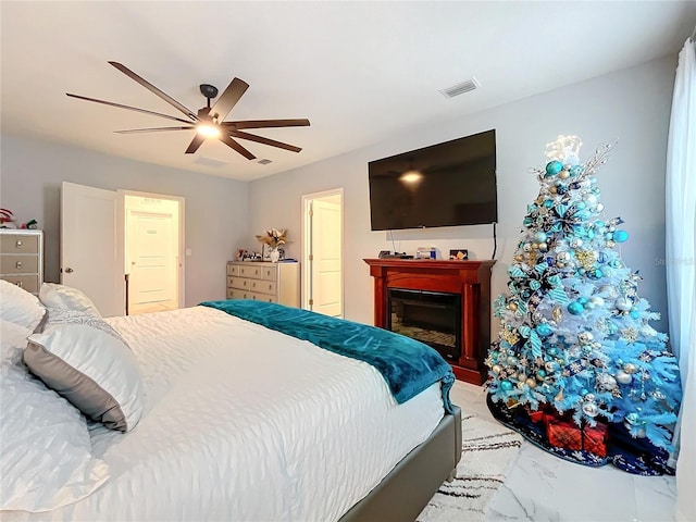 bedroom featuring ceiling fan