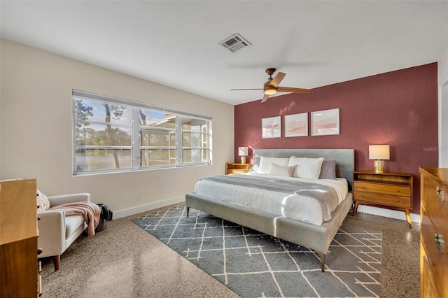 bedroom with ceiling fan