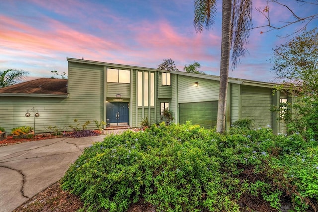 view of front of house featuring a garage