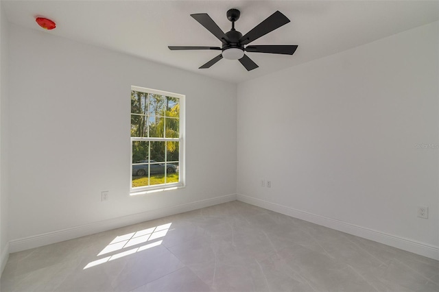 empty room with ceiling fan