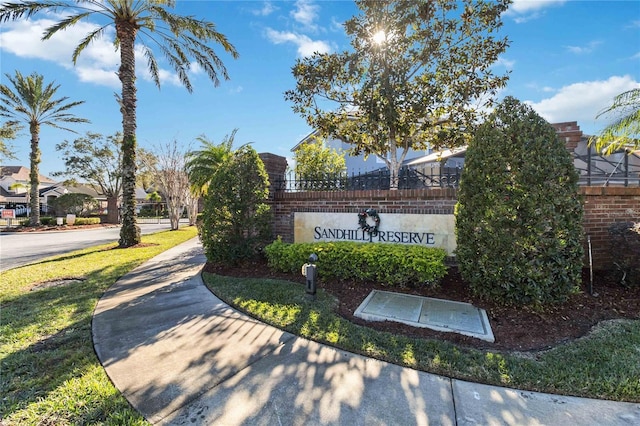 view of community / neighborhood sign