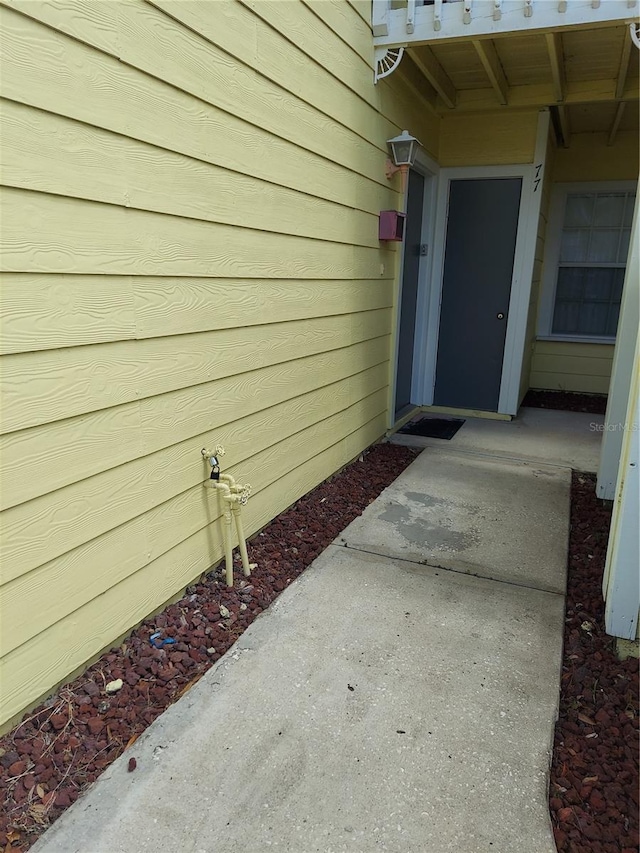 view of entrance to property