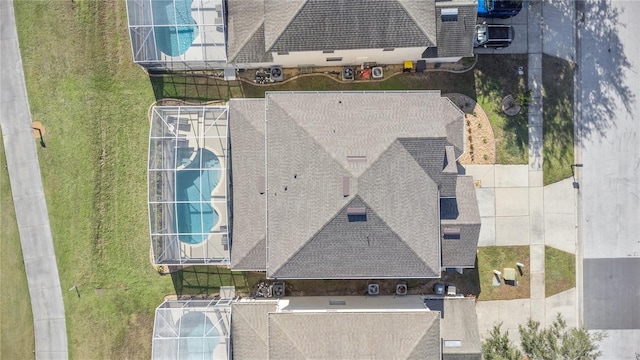 128 Higher Combe Dr, Davenport, FL 33897 - view of subject property featuring a pool