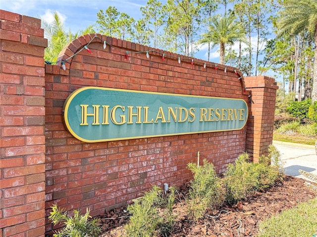 view of community / neighborhood sign