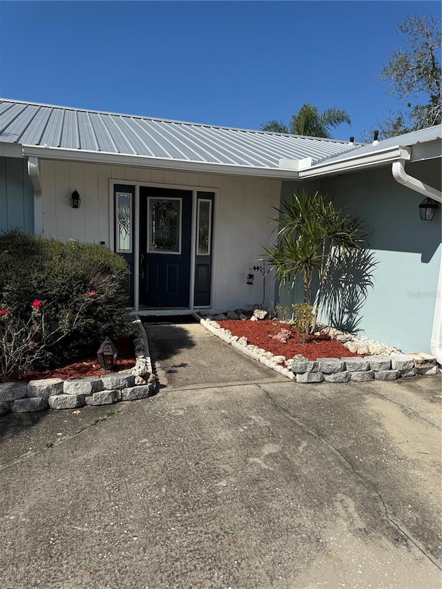 view of entrance to property