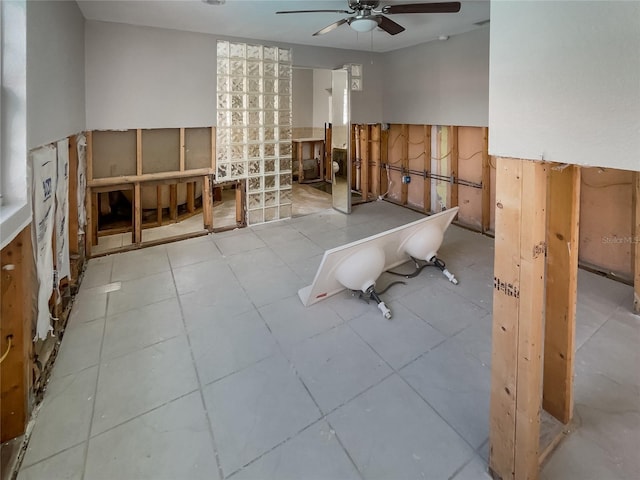 miscellaneous room with ceiling fan