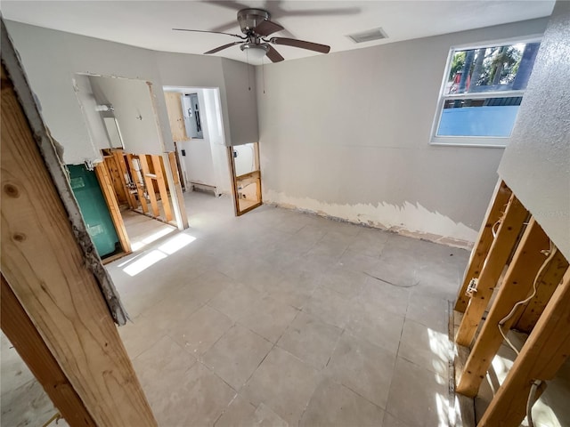 empty room with ceiling fan