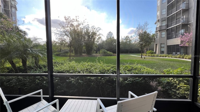 view of sunroom / solarium