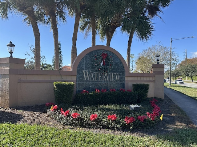 view of community / neighborhood sign