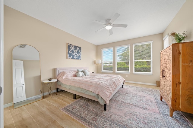 bedroom featuring ceiling fan