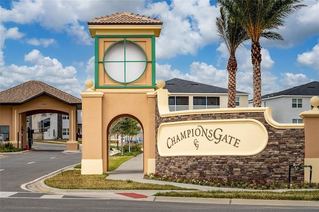 view of community / neighborhood sign