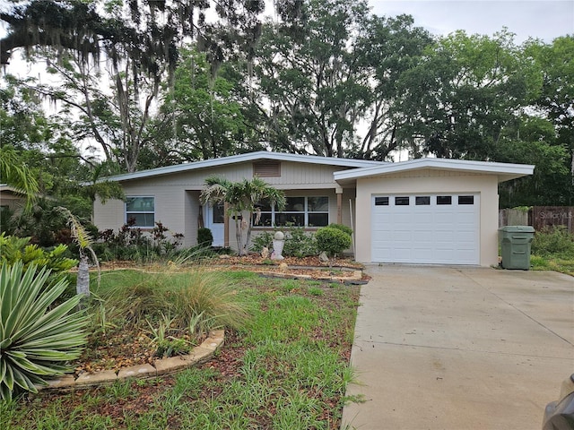 206 Cooke St, Leesburg, FL 34748 - photo 1