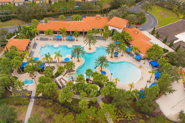 7424 Oakmoss Loop, Davenport, FL 33837 - bird's eye view of a pool area