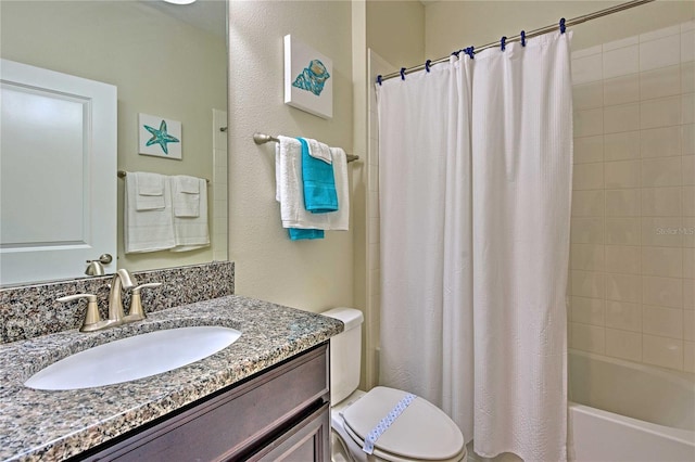 full bathroom with shower / bath combination with curtain, vanity, and toilet