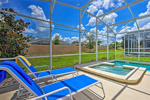 1636 Moon Valley Dr, Davenport, FL 33896 - view of pool featuring an in-ground hot tub, a patio area, and a lanai